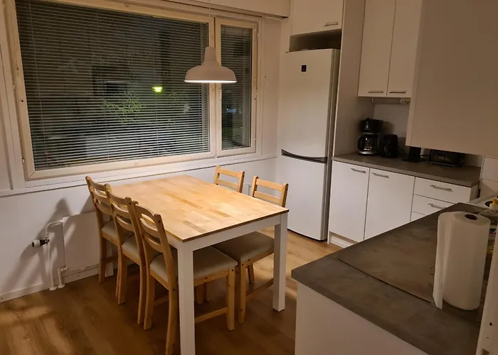 Old Fashioned Santa's House